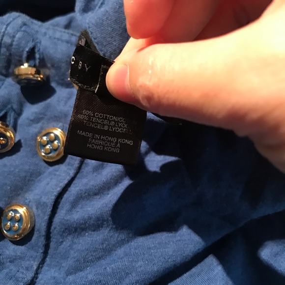 Tops - Picture 3 of 5